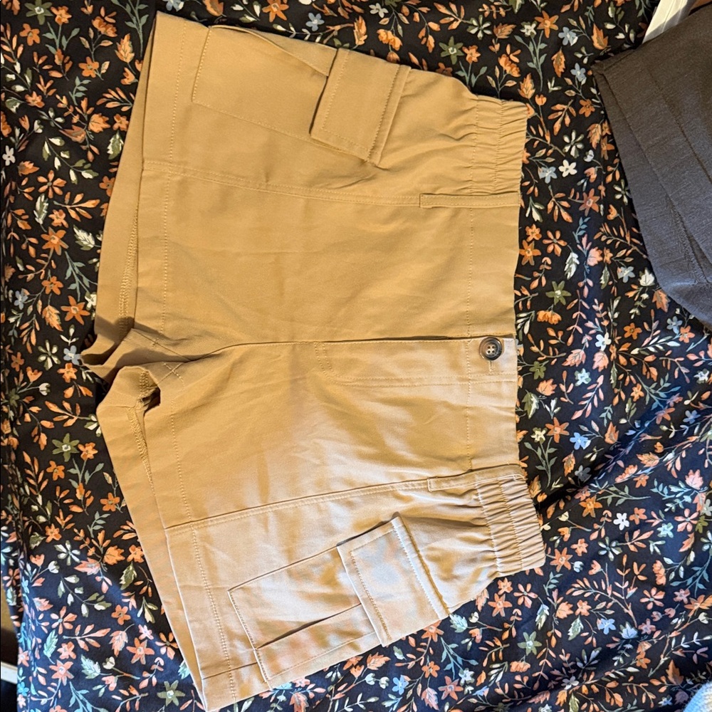 SHEIN Beige Utility Cargo Shorts